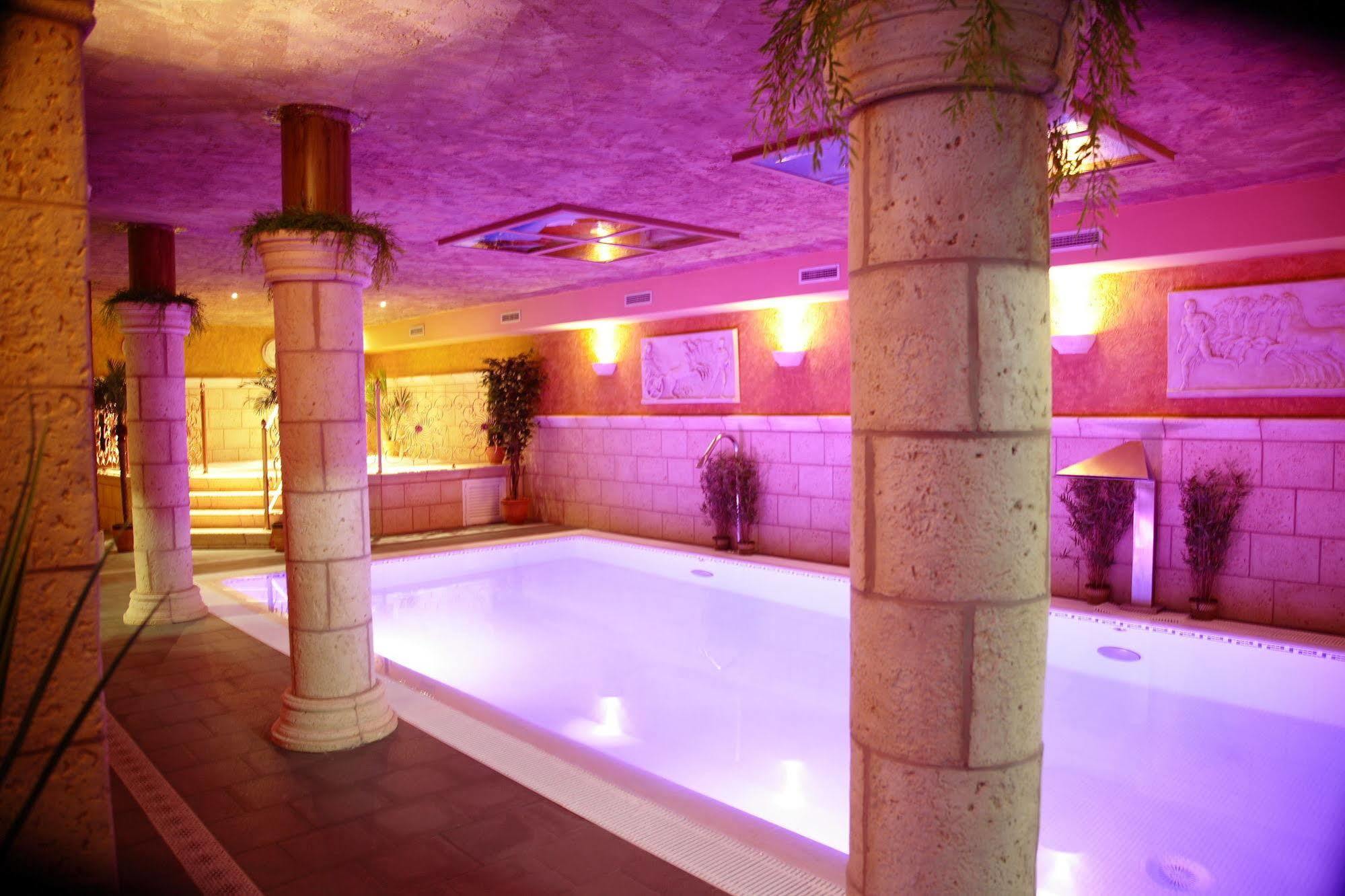 Posada-Spa Privilegio de Vara Noja Exterior foto